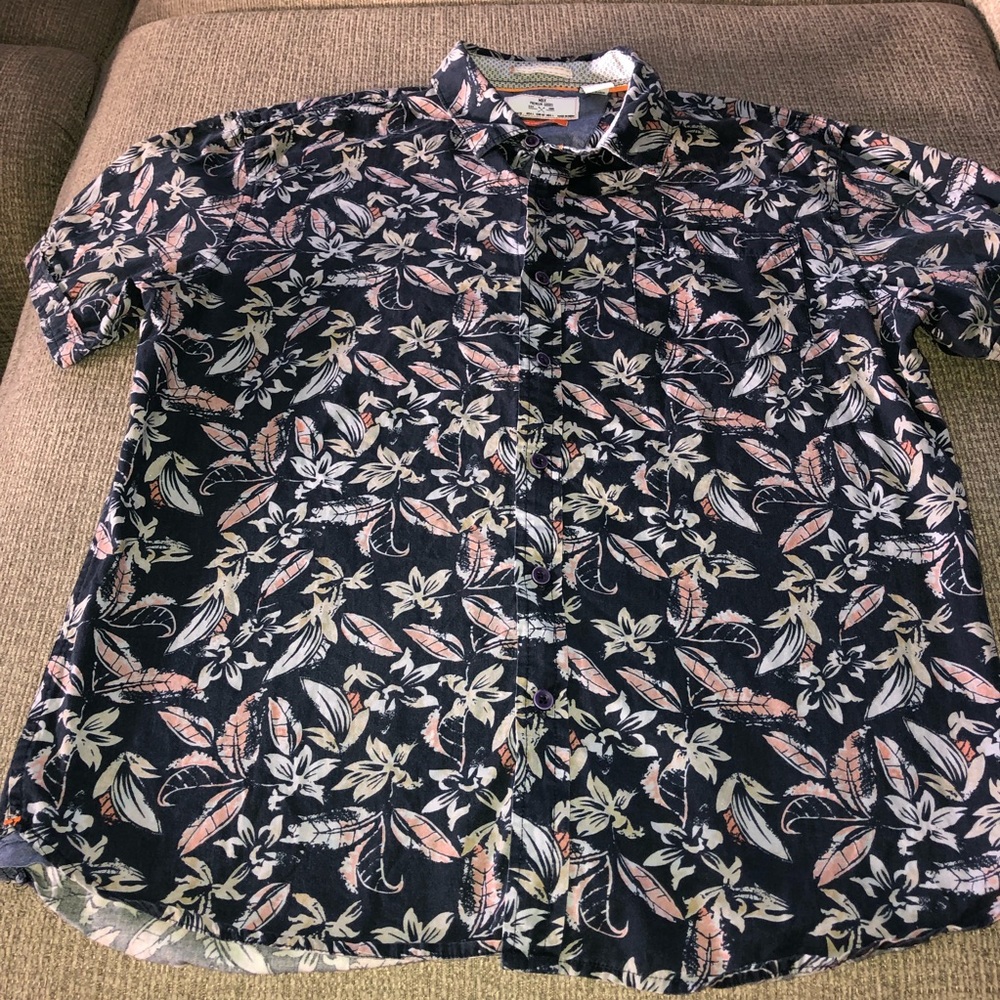 mbx 75670 mens hawaiian style Shirt sz large Blue